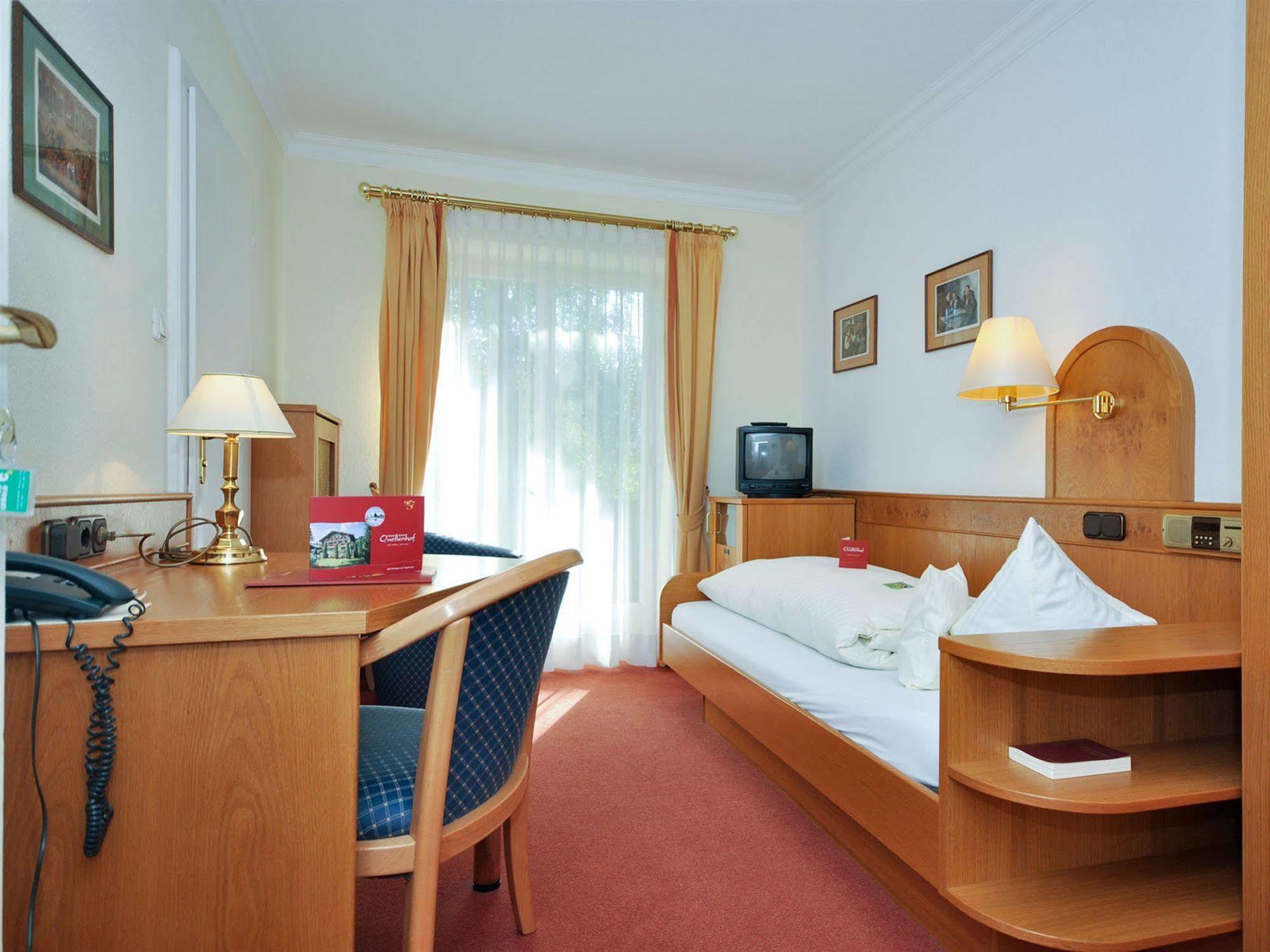Hotel Quellenhof Bad Wiessee Exterior photo